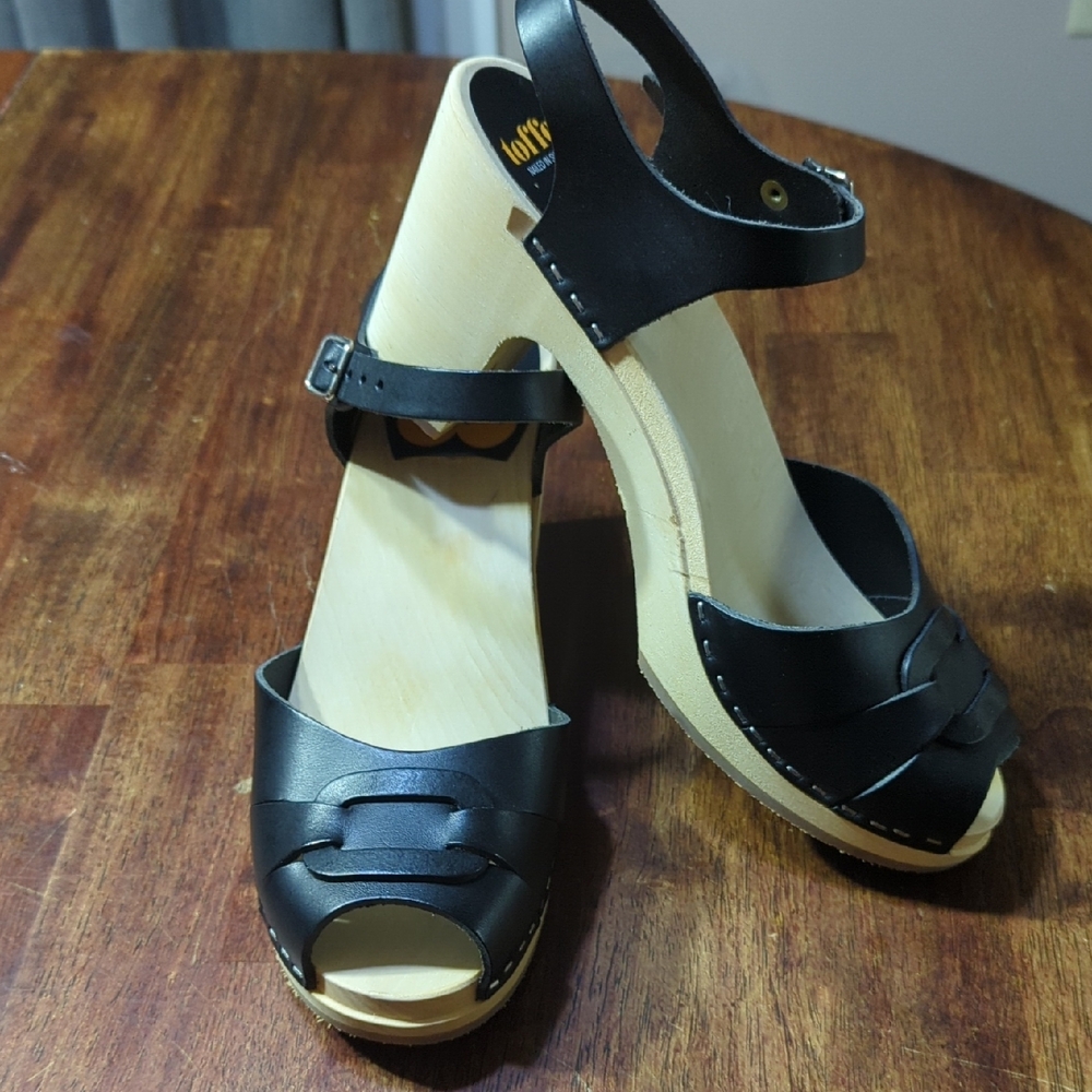 Swedish Hasbeens Black Toffel Sandals